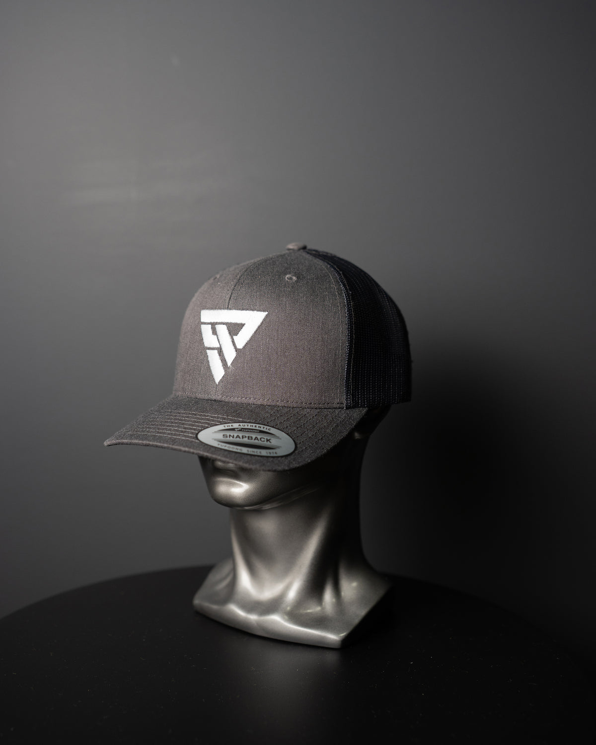 RETRO TRUCKER HAT