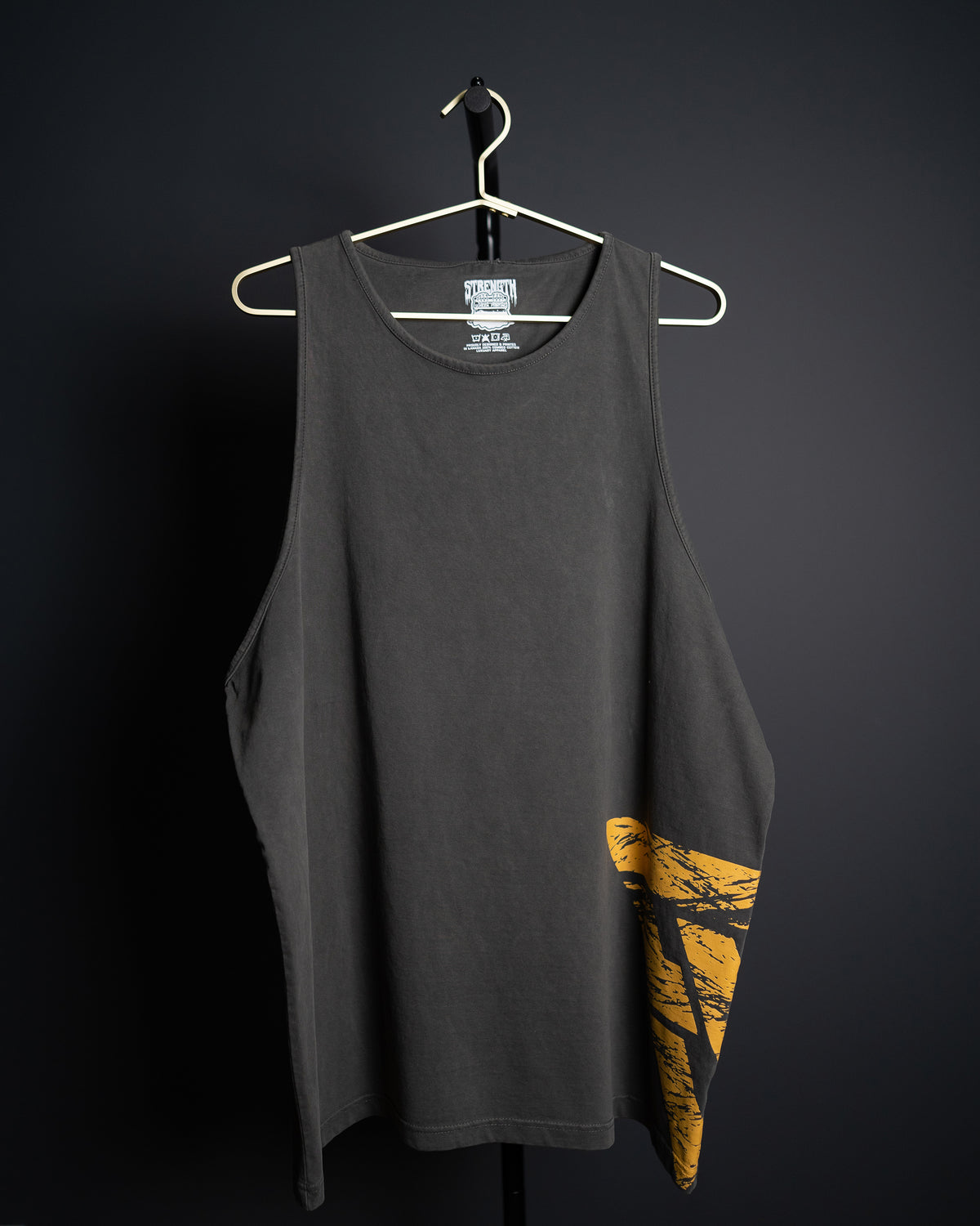 DISTRESSED HEAVYWEIGHT TANKS